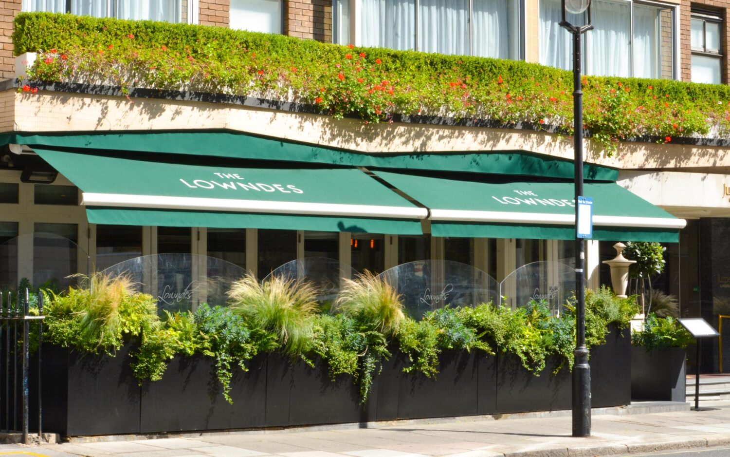 restaurant awnings