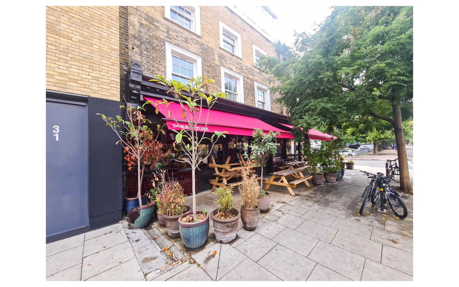Pub awnings Duke of York