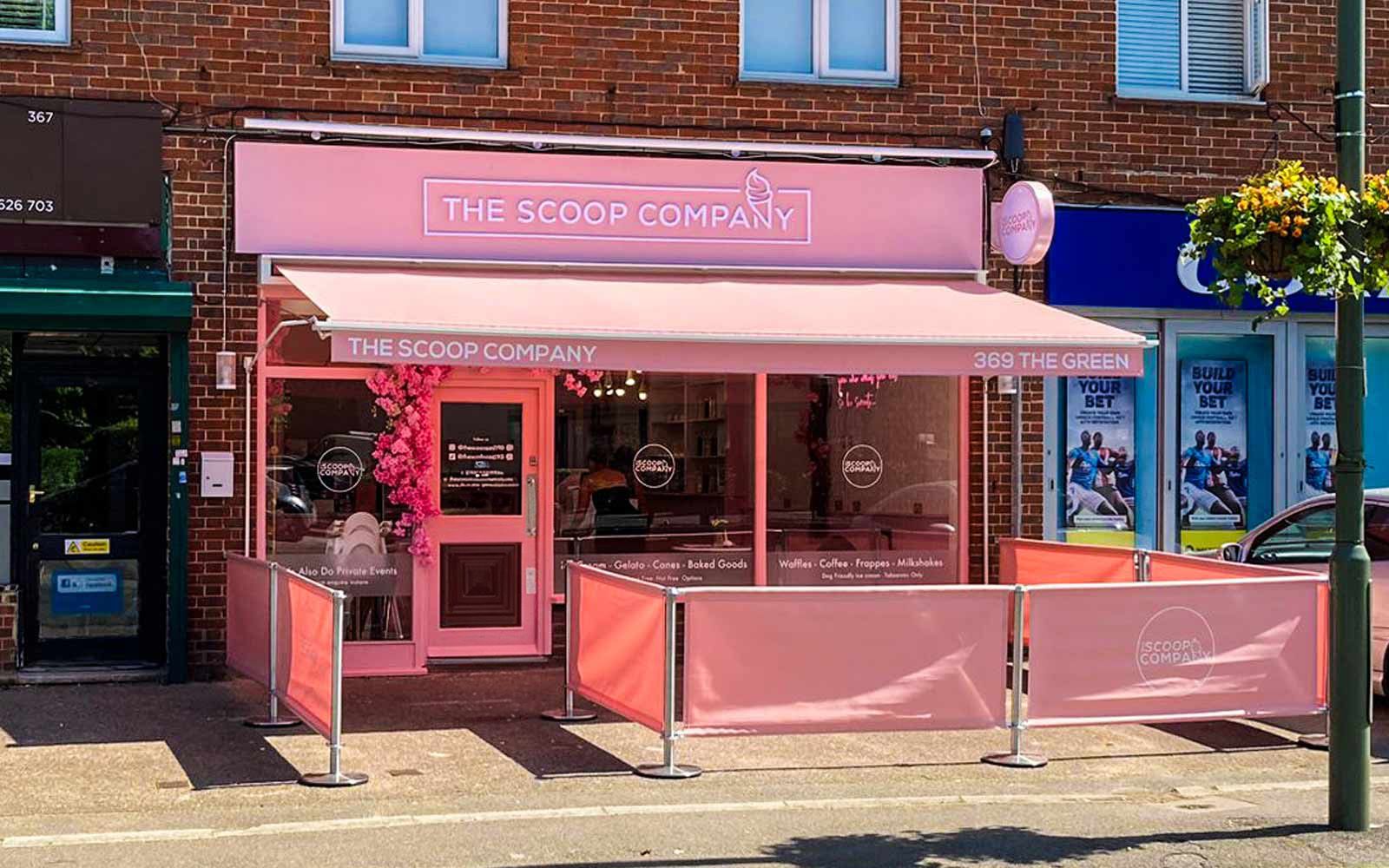 Traditional Awning with Café Barriers at Scoop of Warlingham