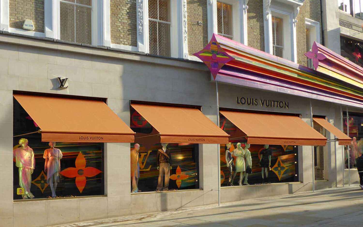 Awning-Design-for-Luxury-Store-Louis-Vuitton