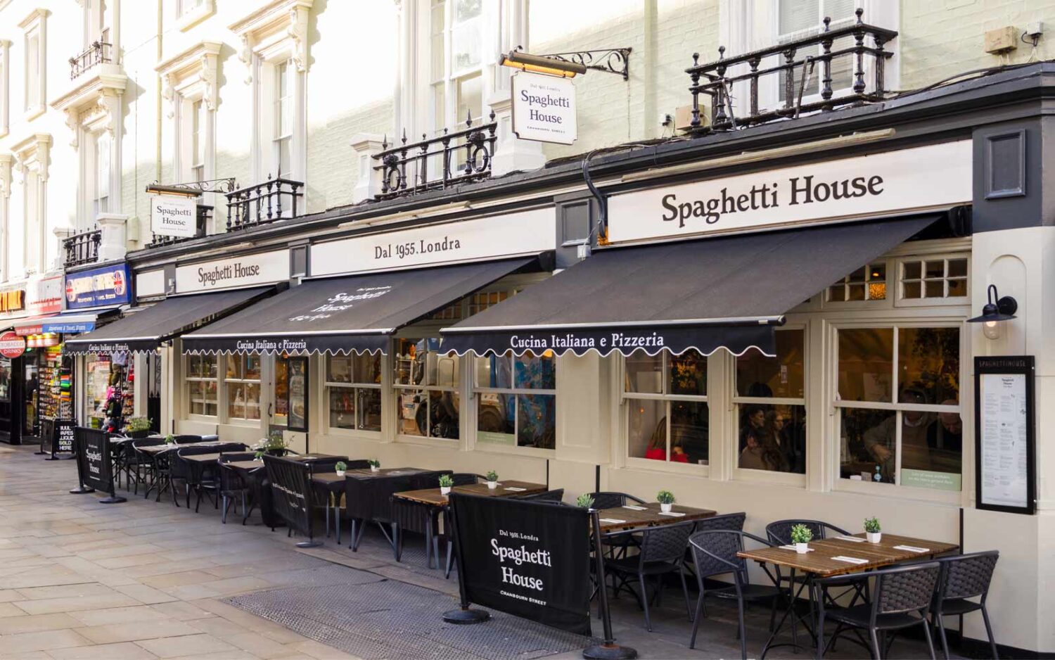 Bespoke-Awnings-Spaghetti-House