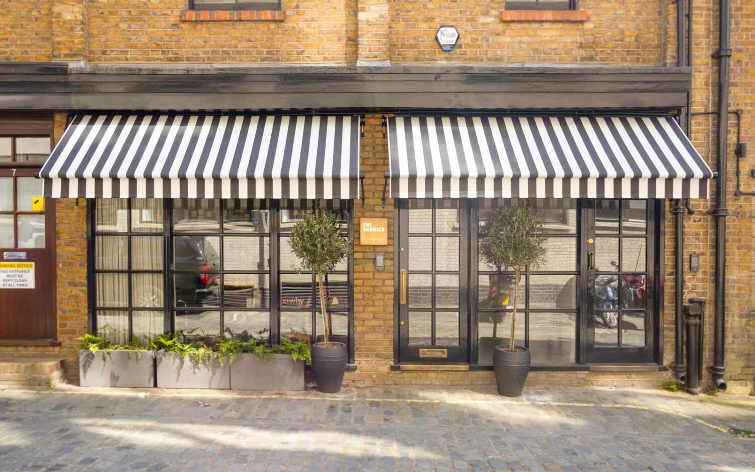 Greenwich Awnings X & Why