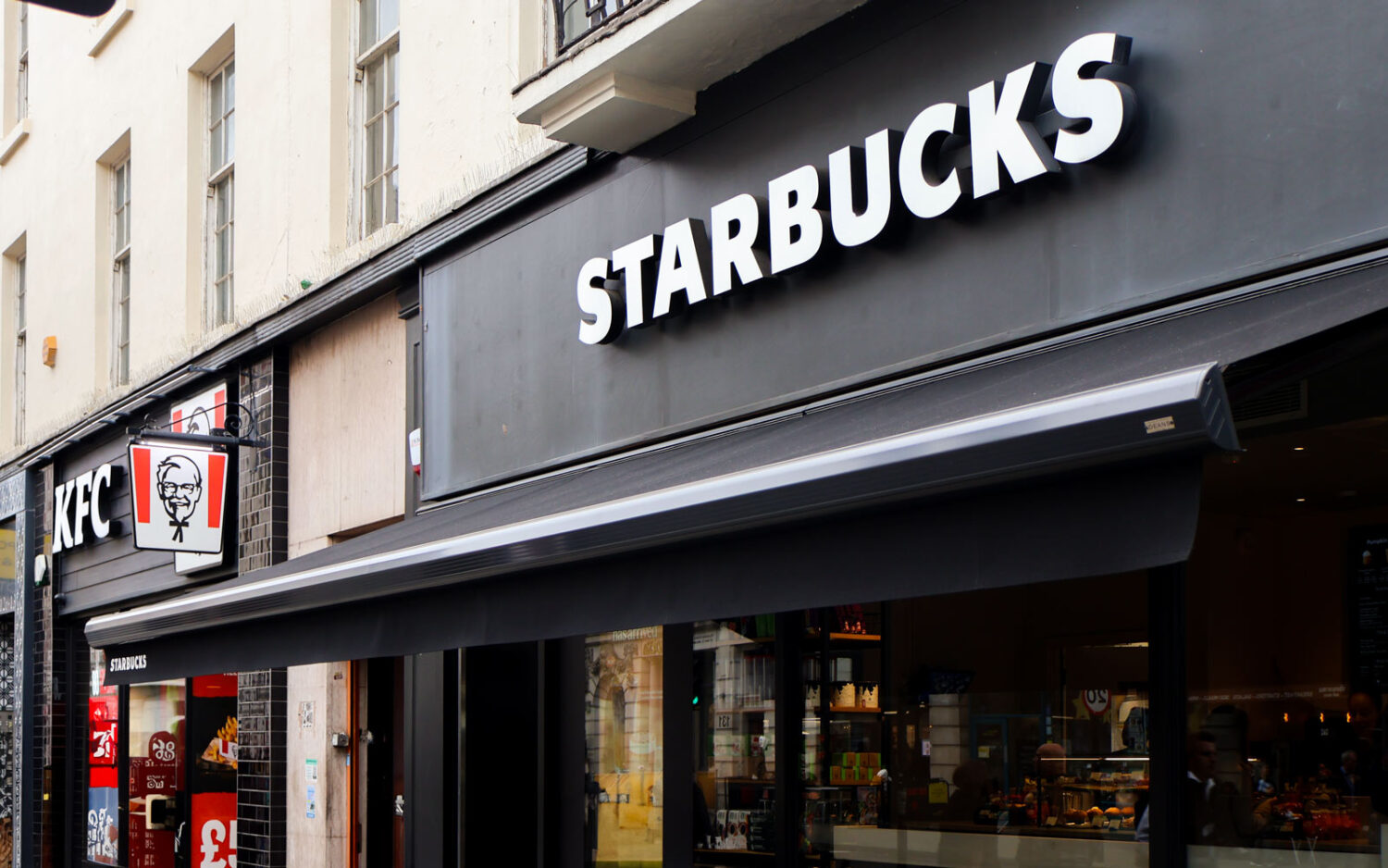 Kenley Folding-Arm Awning