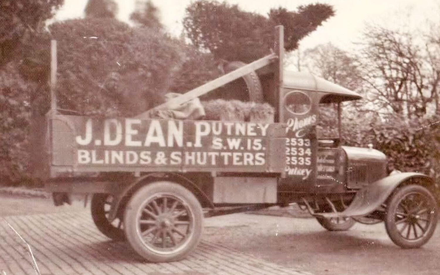 History of Deans Blinds