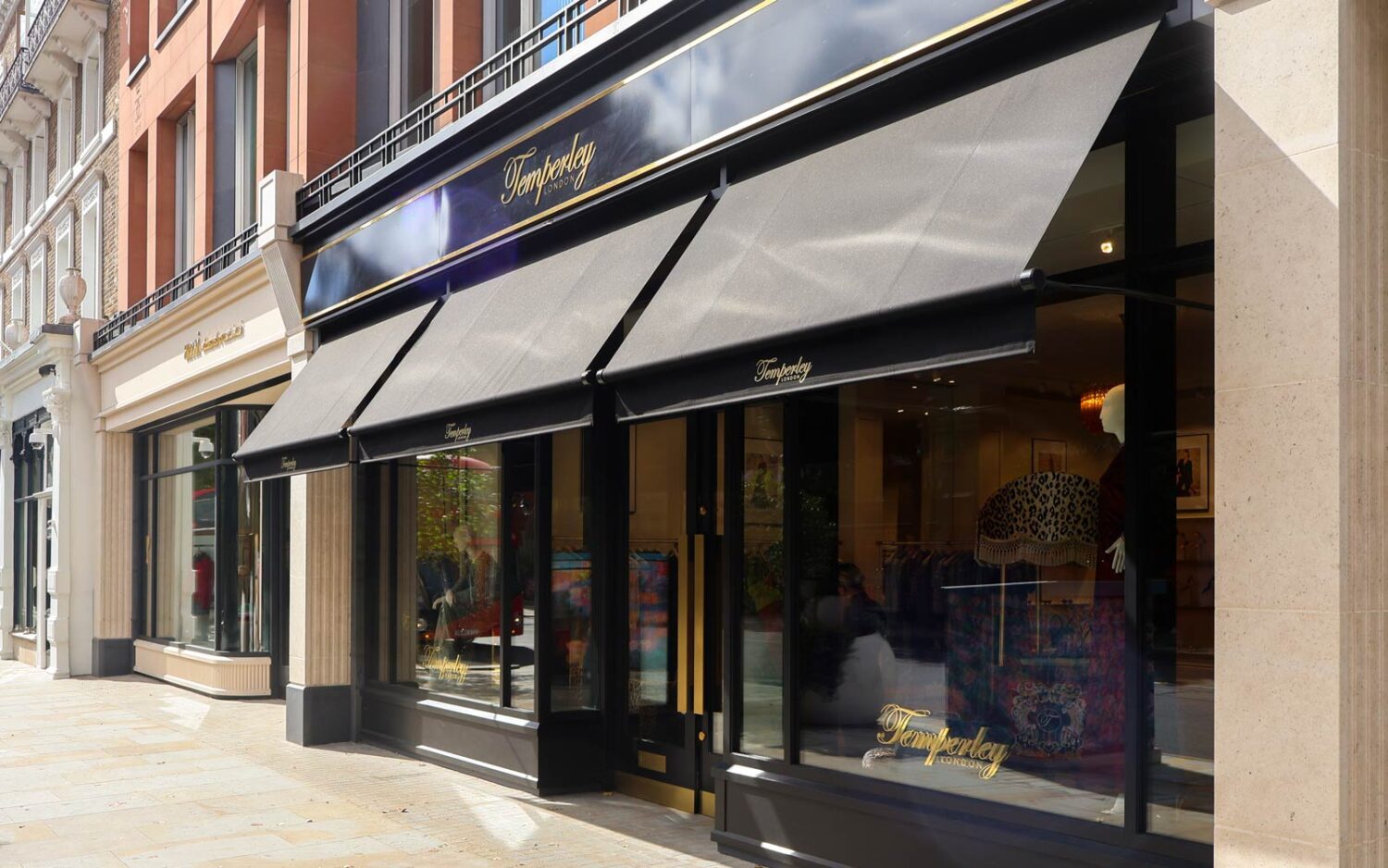 Greenwich Awning with Gold Branding
